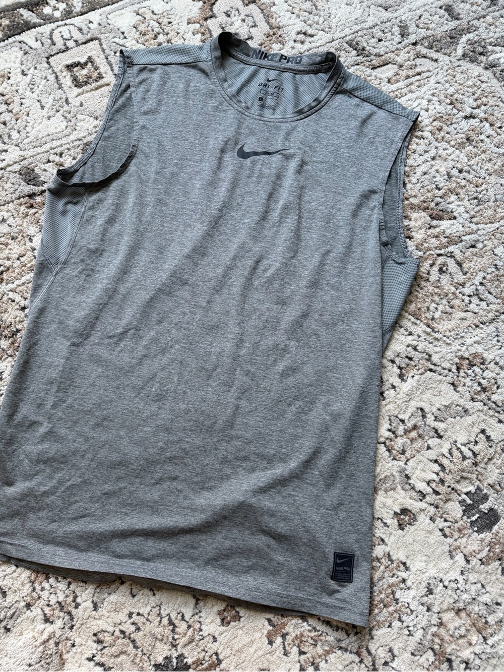 Nike Men’s Gray Performance Sleeveless Tank
